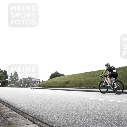 21.06.2026 - 29. Vierlanden-Triathlon H.Heesch http://msf.ph/oto/9872405 21.06.2026 12:13:45 Radfahren 764 meine-sportfotos.de