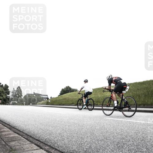 21.06.2026 - 29. Vierlanden-Triathlon H.Heesch http://msf.ph/oto/9872440 21.06.2026 12:15:20 Radfahren 695, 733 meine-sportfotos.de
