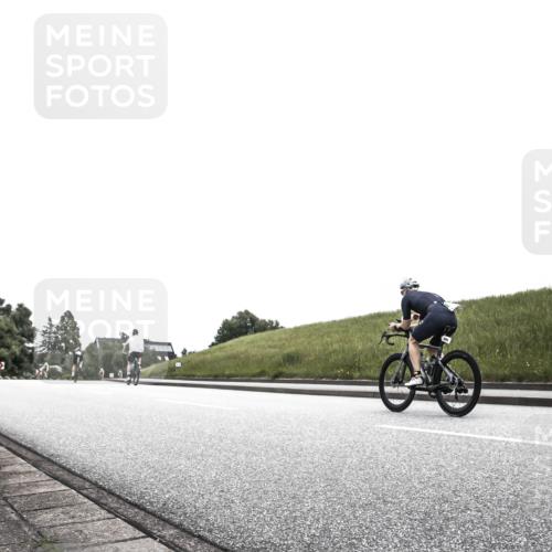 21.06.2026 - 29. Vierlanden-Triathlon H.Heesch http://msf.ph/oto/9872450 21.06.2026 12:15:23 Radfahren  meine-sportfotos.de