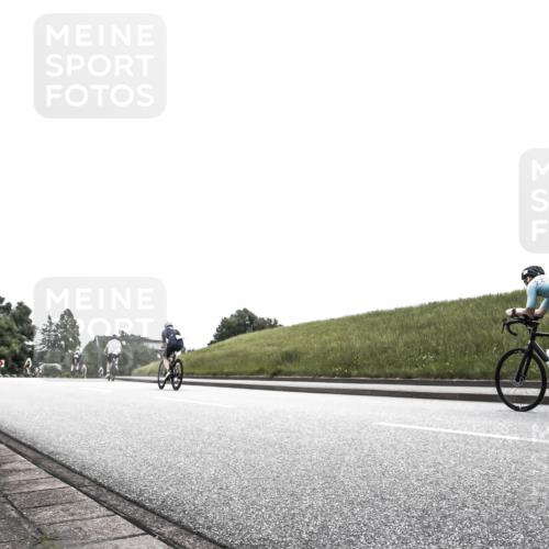 21.06.2026 - 29. Vierlanden-Triathlon H.Heesch http://msf.ph/oto/9872458 21.06.2026 12:15:23 Radfahren  meine-sportfotos.de