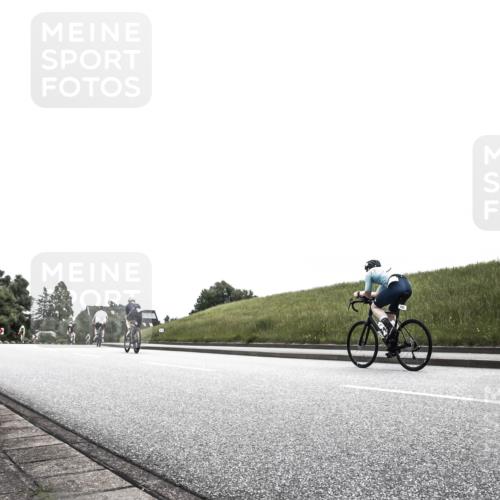 21.06.2026 - 29. Vierlanden-Triathlon H.Heesch http://msf.ph/oto/9872467 21.06.2026 12:15:24 Radfahren 236 meine-sportfotos.de