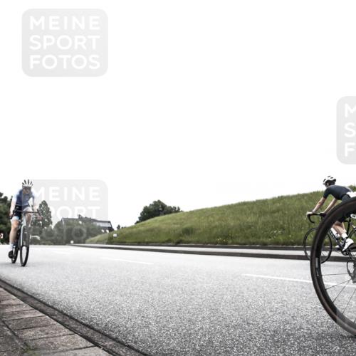 21.06.2026 - 29. Vierlanden-Triathlon H.Heesch http://msf.ph/oto/9872487 21.06.2026 12:15:34 Radfahren 842, 849, 874 meine-sportfotos.de