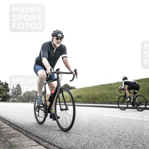 21.06.2026 - 29. Vierlanden-Triathlon H.Heesch http://msf.ph/oto/9872502 21.06.2026 12:15:57 Radfahren 818, 833, 852 meine-sportfotos.de