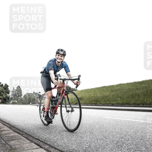 21.06.2026 - 29. Vierlanden-Triathlon H.Heesch http://msf.ph/oto/9872506 21.06.2026 12:15:58 Radfahren 818, 852 meine-sportfotos.de