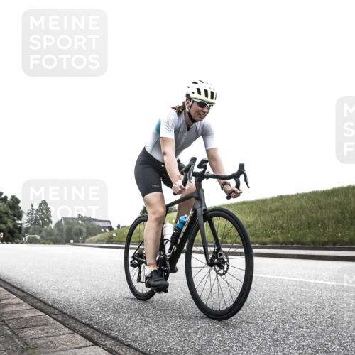 21.06.2026 - 29. Vierlanden-Triathlon H.Heesch http://msf.ph/oto/9872509 21.06.2026 12:16:11 Radfahren 834, 837, 856, 861 meine-sportfotos.de