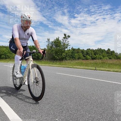 21.06.2026 - Viking Triathlon Michael Burmester http://msf.ph/oto/9872541 21.06.2026 12:30:16 Radfahren 99, 220, 255, 261, 314, 355, 422, 613, 631, 631 meine-sportfotos.de