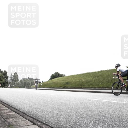 21.06.2026 - 29. Vierlanden-Triathlon H.Heesch http://msf.ph/oto/9872574 21.06.2026 12:18:06 Radfahren 630 meine-sportfotos.de