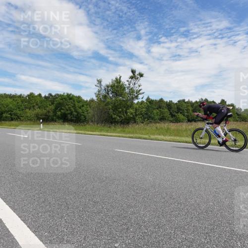 21.06.2026 - Viking Triathlon Michael Burmester http://msf.ph/oto/9872685 21.06.2026 12:32:09 Radfahren 33, 75, 303, 365, 382, 393, 482, 489, 513, 532, 601, 641, 658 meine-sportfotos.de