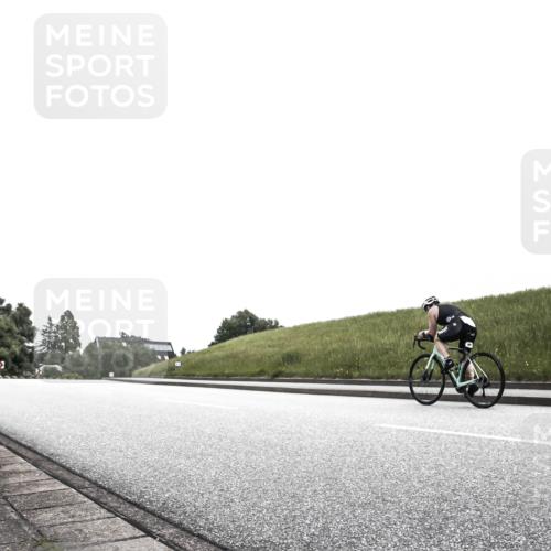 21.06.2026 - 29. Vierlanden-Triathlon H.Heesch http://msf.ph/oto/9872728 21.06.2026 12:20:05 Radfahren  meine-sportfotos.de