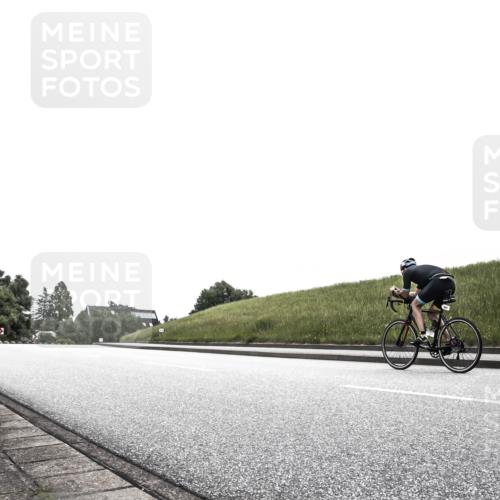 21.06.2026 - 29. Vierlanden-Triathlon H.Heesch http://msf.ph/oto/9872741 21.06.2026 12:20:16 Radfahren  meine-sportfotos.de