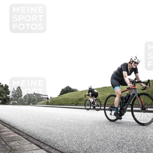 21.06.2026 - 29. Vierlanden-Triathlon H.Heesch http://msf.ph/oto/9872757 21.06.2026 12:20:47 Radfahren 830, 853 meine-sportfotos.de
