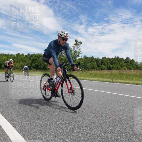 21.06.2026 - Viking Triathlon Michael Burmester http://msf.ph/oto/9872777 21.06.2026 12:32:58 Radfahren 93, 97, 114, 116, 237, 247, 265, 289, 450, 454, 579 meine-sportfotos.de