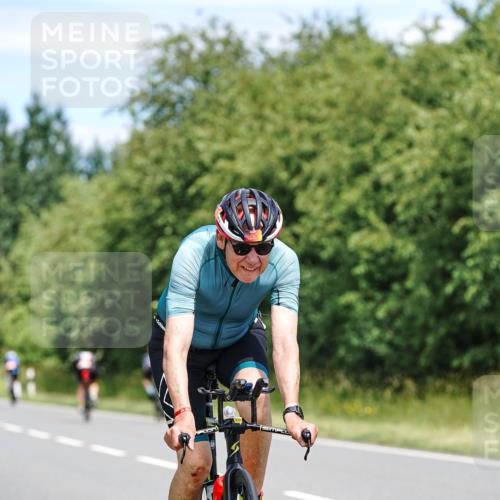 21.06.2026 - Viking Triathlon Michael Burmester http://msf.ph/oto/9872779 21.06.2026 12:45:40 Radfahren 54, 135, 205, 249, 254, 309, 309, 421 meine-sportfotos.de