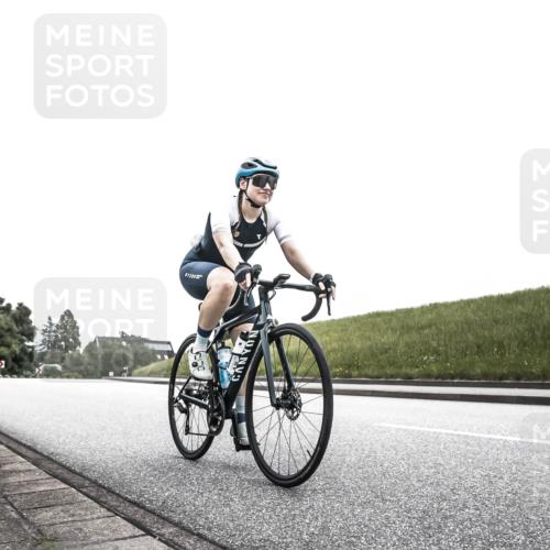 21.06.2026 - 29. Vierlanden-Triathlon H.Heesch http://msf.ph/oto/9872784 21.06.2026 12:22:12 Radfahren 687, 841, 850 meine-sportfotos.de