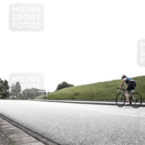 21.06.2026 - 29. Vierlanden-Triathlon H.Heesch http://msf.ph/oto/9872793 21.06.2026 12:22:13 Radfahren 687, 841, 850 meine-sportfotos.de