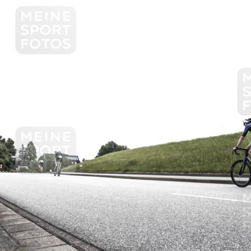 21.06.2026 - 29. Vierlanden-Triathlon H.Heesch http://msf.ph/oto/9872812 21.06.2026 12:22:35 Radfahren 747, 817 meine-sportfotos.de