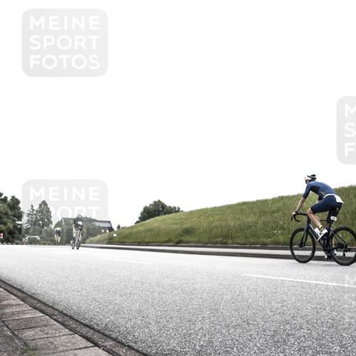 21.06.2026 - 29. Vierlanden-Triathlon H.Heesch http://msf.ph/oto/9872815 21.06.2026 12:22:35 Radfahren 747, 817 meine-sportfotos.de