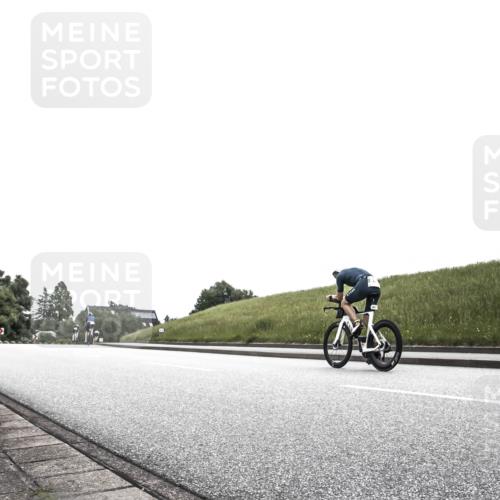 21.06.2026 - 29. Vierlanden-Triathlon H.Heesch http://msf.ph/oto/9872822 21.06.2026 12:22:38 Radfahren 747 meine-sportfotos.de