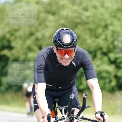 21.06.2026 - Viking Triathlon Michael Burmester http://msf.ph/oto/9872851 21.06.2026 12:45:58 Radfahren 205, 238, 352, 352, 421, 442, 561 meine-sportfotos.de