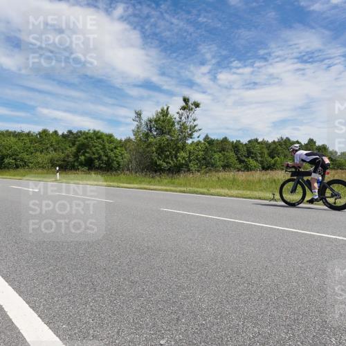 21.06.2026 - Viking Triathlon Michael Burmester http://msf.ph/oto/9872876 21.06.2026 12:33:58 Radfahren 56, 224, 282, 493, 495, 652 meine-sportfotos.de