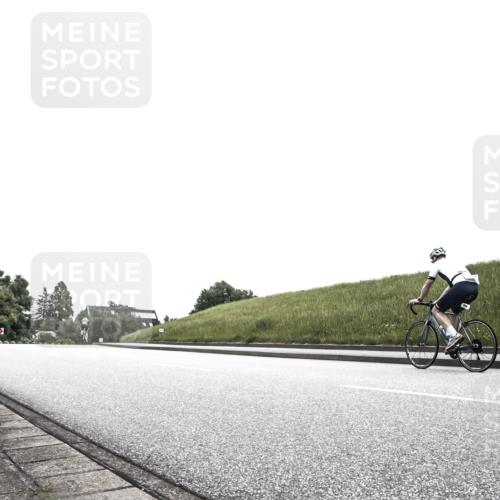 21.06.2026 - 29. Vierlanden-Triathlon H.Heesch http://msf.ph/oto/9872884 21.06.2026 12:24:54 Radfahren 723 meine-sportfotos.de