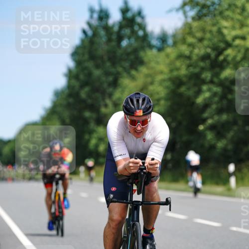 21.06.2026 - Viking Triathlon Michael Burmester http://msf.ph/oto/9872905 21.06.2026 12:46:07 Radfahren 238, 352, 352, 439, 442, 561 meine-sportfotos.de