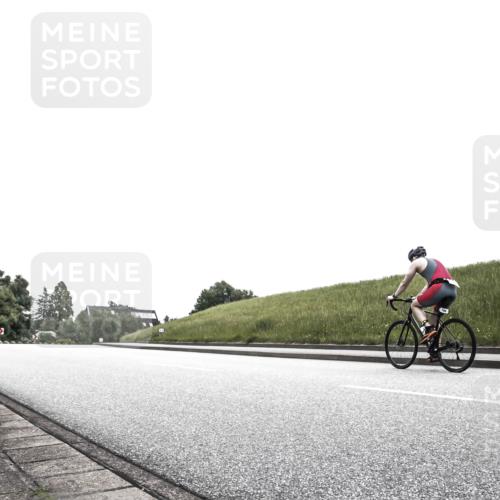 21.06.2026 - 29. Vierlanden-Triathlon H.Heesch http://msf.ph/oto/9872912 21.06.2026 12:25:28 Radfahren 105, 279 meine-sportfotos.de