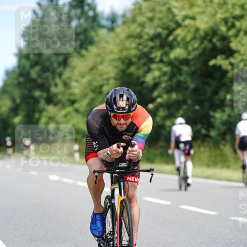 21.06.2026 - Viking Triathlon Michael Burmester http://msf.ph/oto/9872915 21.06.2026 12:46:08 Radfahren 238, 352, 352, 439, 442, 457, 561 meine-sportfotos.de