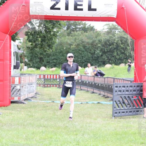 21.06.2026 - 29. Vierlanden-Triathlon Andreas Tolksdorf http://msf.ph/oto/9872935 21.06.2026 11:00:41 Ziel 308, 308 meine-sportfotos.de