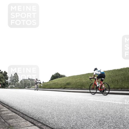 21.06.2026 - 29. Vierlanden-Triathlon H.Heesch http://msf.ph/oto/9872940 21.06.2026 12:25:44 Radfahren 672 meine-sportfotos.de
