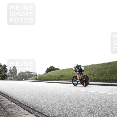 21.06.2026 - 29. Vierlanden-Triathlon H.Heesch http://msf.ph/oto/9872964 21.06.2026 12:27:01 Radfahren 809, 876 meine-sportfotos.de