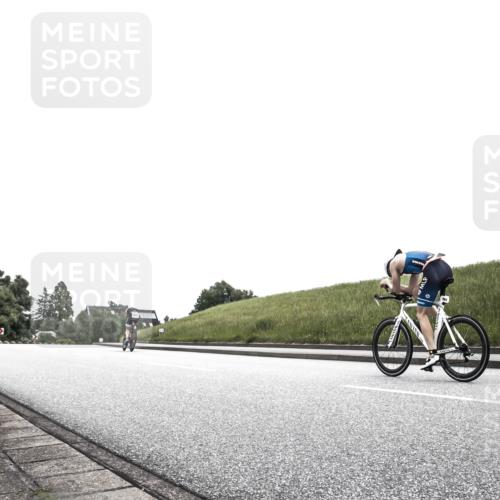 21.06.2026 - 29. Vierlanden-Triathlon H.Heesch http://msf.ph/oto/9872970 21.06.2026 12:27:01 Radfahren 809, 876 meine-sportfotos.de