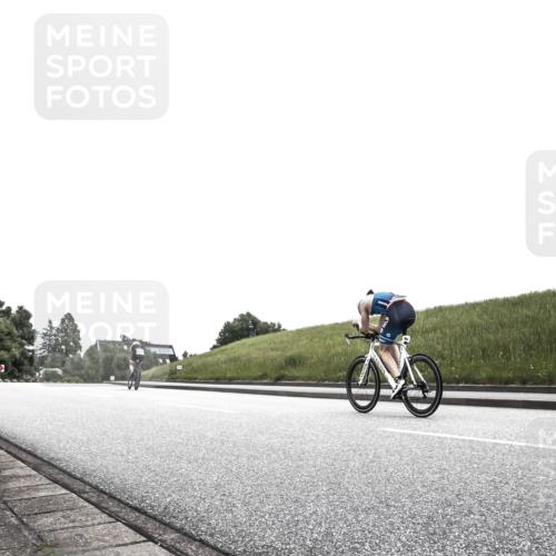 21.06.2026 - 29. Vierlanden-Triathlon H.Heesch http://msf.ph/oto/9872975 21.06.2026 12:27:02 Radfahren 809, 876 meine-sportfotos.de