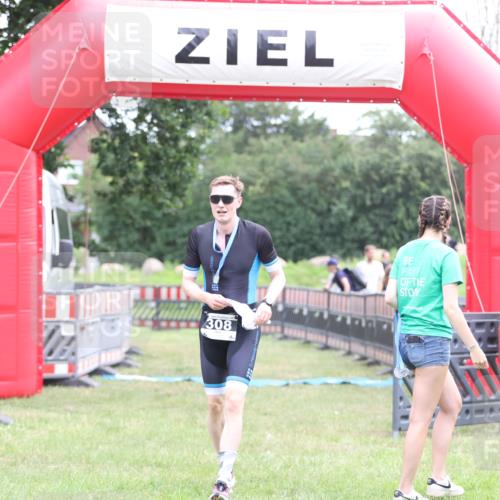 21.06.2026 - 29. Vierlanden-Triathlon Andreas Tolksdorf http://msf.ph/oto/9872980 21.06.2026 11:00:46 Ziel 414, 414 meine-sportfotos.de