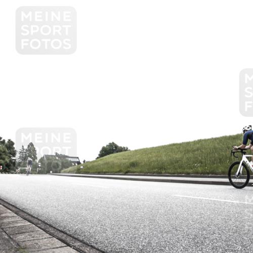 21.06.2026 - 29. Vierlanden-Triathlon H.Heesch http://msf.ph/oto/9872982 21.06.2026 12:27:03 Radfahren 876 meine-sportfotos.de