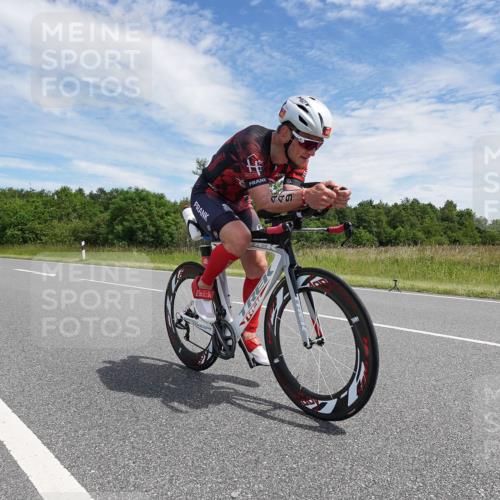 21.06.2026 - Viking Triathlon Michael Burmester http://msf.ph/oto/9873029 21.06.2026 12:36:04 Radfahren 22, 37, 106, 354, 363, 427, 449, 458, 539, 637, 667 meine-sportfotos.de