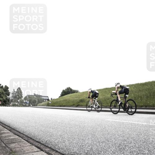 21.06.2026 - 29. Vierlanden-Triathlon H.Heesch http://msf.ph/oto/9873086 21.06.2026 12:27:39 Radfahren 927, 963 meine-sportfotos.de