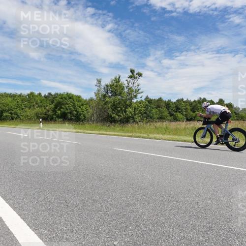 21.06.2026 - Viking Triathlon Michael Burmester http://msf.ph/oto/9873090 21.06.2026 12:37:11 Radfahren 60, 77, 295, 519 meine-sportfotos.de