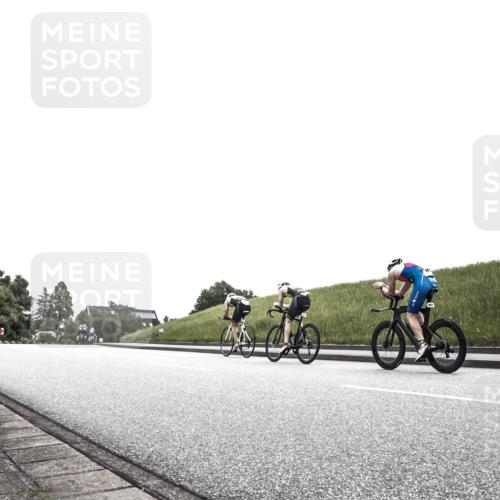 21.06.2026 - 29. Vierlanden-Triathlon H.Heesch http://msf.ph/oto/9873097 21.06.2026 12:27:39 Radfahren 927, 963 meine-sportfotos.de