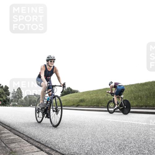 21.06.2026 - 29. Vierlanden-Triathlon H.Heesch http://msf.ph/oto/9873158 21.06.2026 12:27:50 Radfahren 877, 924 meine-sportfotos.de