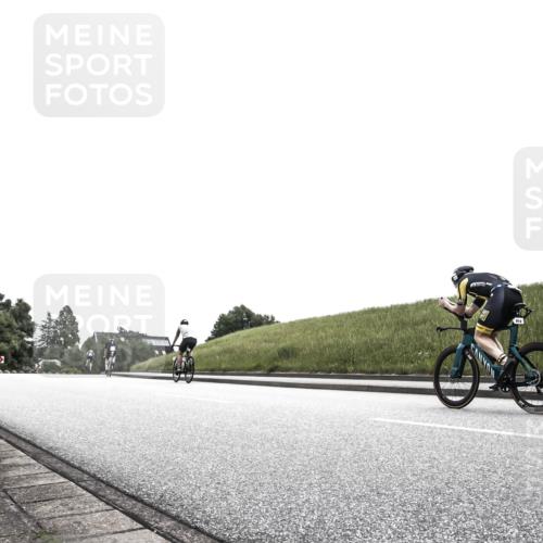 21.06.2026 - 29. Vierlanden-Triathlon H.Heesch http://msf.ph/oto/9873187 21.06.2026 12:28:03 Radfahren  meine-sportfotos.de