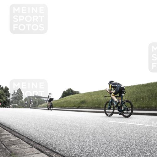 21.06.2026 - 29. Vierlanden-Triathlon H.Heesch http://msf.ph/oto/9873193 21.06.2026 12:28:03 Radfahren  meine-sportfotos.de