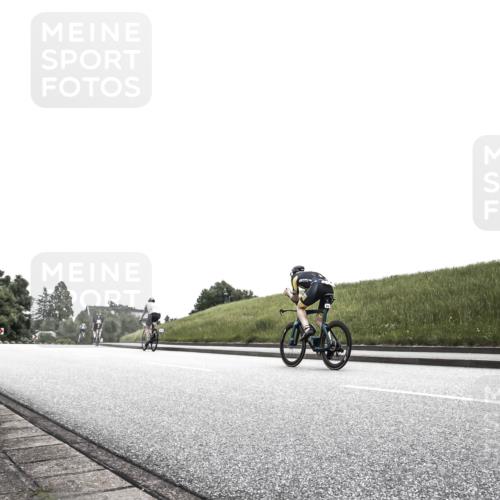 21.06.2026 - 29. Vierlanden-Triathlon H.Heesch http://msf.ph/oto/9873197 21.06.2026 12:28:03 Radfahren  meine-sportfotos.de