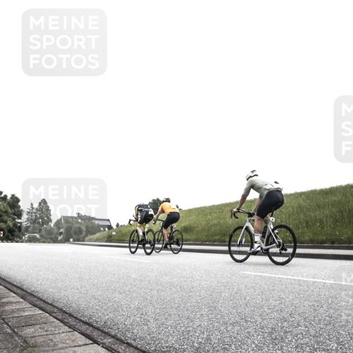 21.06.2026 - 29. Vierlanden-Triathlon H.Heesch http://msf.ph/oto/9873226 21.06.2026 12:28:29 Radfahren 249, 921, 943, 962 meine-sportfotos.de