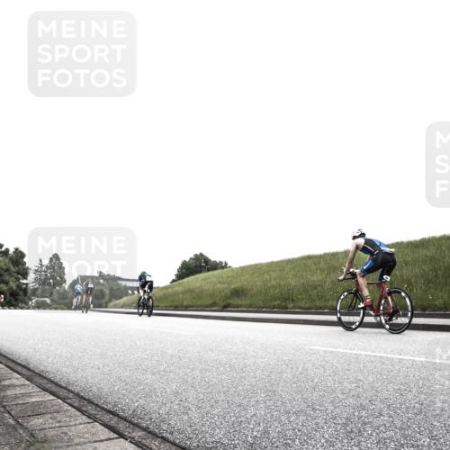 21.06.2026 - 29. Vierlanden-Triathlon H.Heesch http://msf.ph/oto/9873285 21.06.2026 12:28:47 Radfahren 644, 844, 922 meine-sportfotos.de
