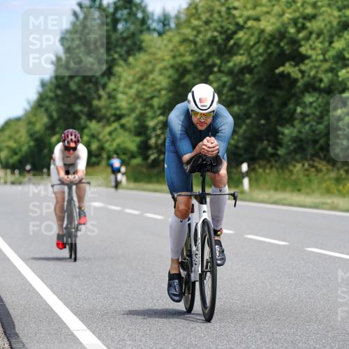 21.06.2026 - Viking Triathlon Michael Burmester http://msf.ph/oto/9873320 21.06.2026 12:48:05 Radfahren 57, 58, 73, 124, 126, 166, 232, 259, 273, 531, 608, 644 meine-sportfotos.de