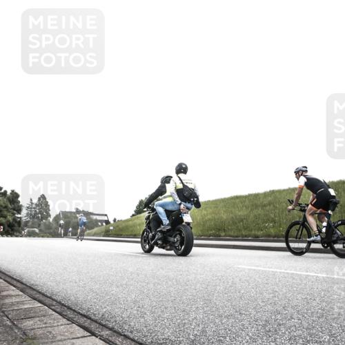 21.06.2026 - 29. Vierlanden-Triathlon H.Heesch http://msf.ph/oto/9873380 21.06.2026 12:29:24 Radfahren  meine-sportfotos.de
