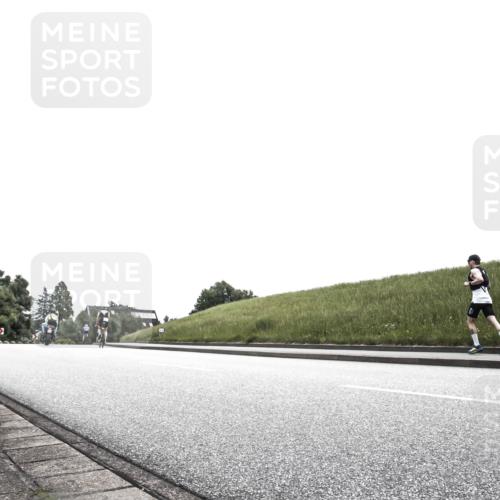 21.06.2026 - 29. Vierlanden-Triathlon H.Heesch http://msf.ph/oto/9873391 21.06.2026 12:29:26 Radfahren  meine-sportfotos.de