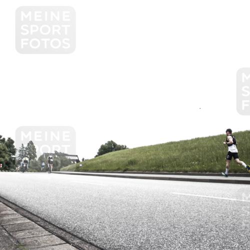 21.06.2026 - 29. Vierlanden-Triathlon H.Heesch http://msf.ph/oto/9873396 21.06.2026 12:29:26 Radfahren  meine-sportfotos.de
