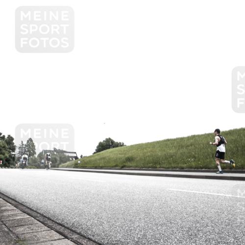 21.06.2026 - 29. Vierlanden-Triathlon H.Heesch http://msf.ph/oto/9873402 21.06.2026 12:29:26 Radfahren  meine-sportfotos.de